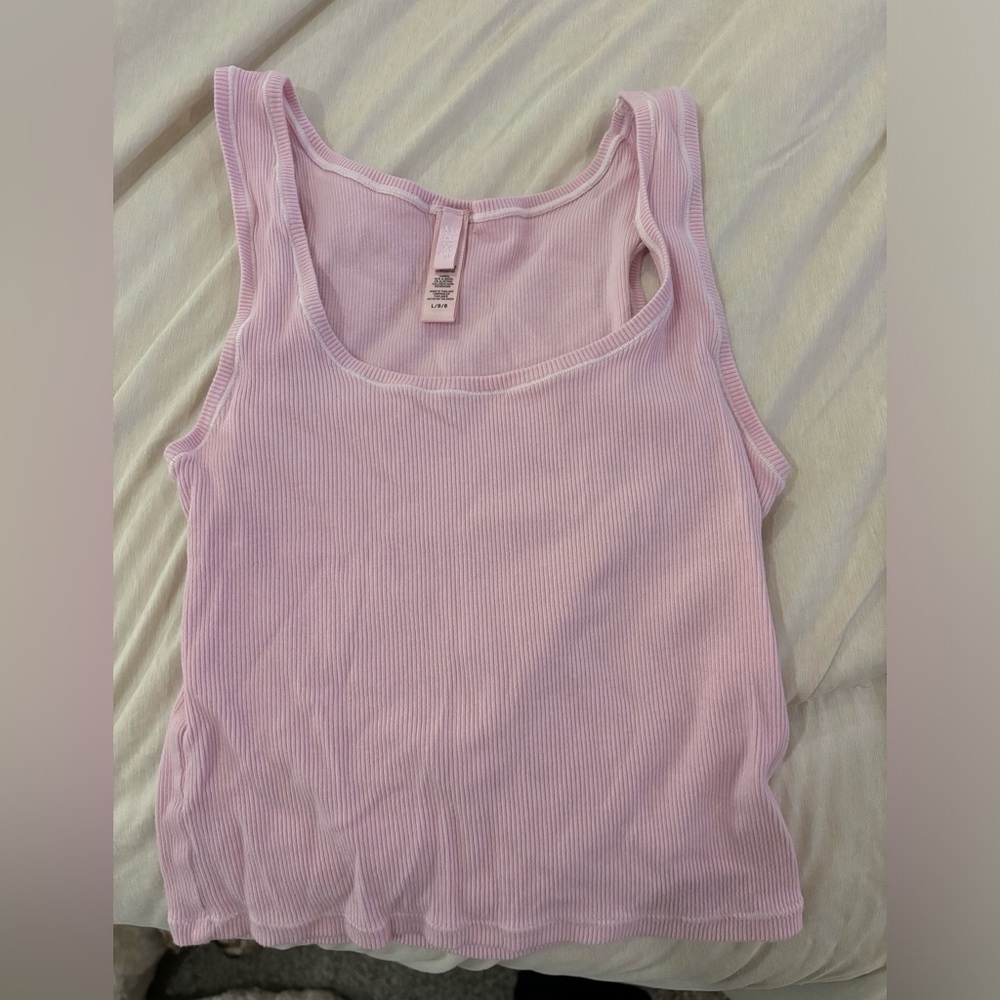 Skims tank top